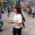 早期上海访民在市中心举牌诉冤