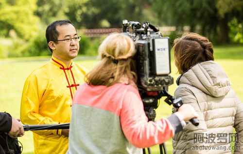 2014-12-24-minghui-falun-gong-germany-02--ss.jpg