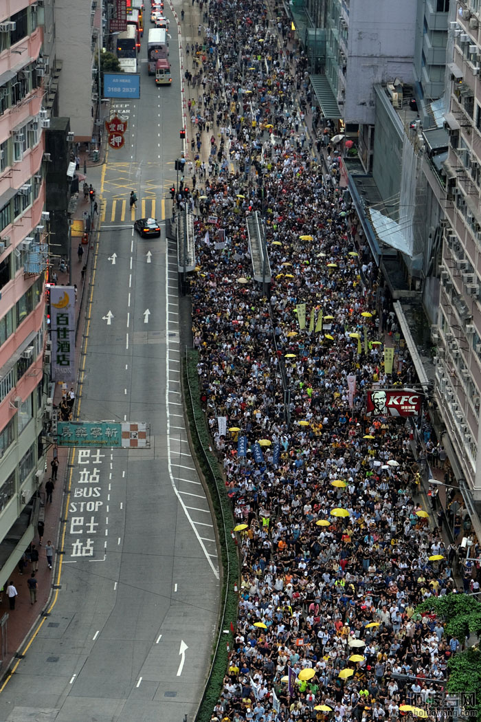 2019-04-28T093736Z_1649022094_RC190653AE00_RTRMADP_3_HONGKONG-POLITICS-EXTRADITION.JPG